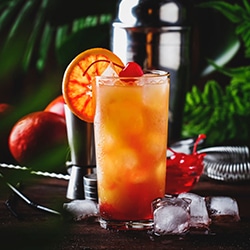 cóctel campari con naranja